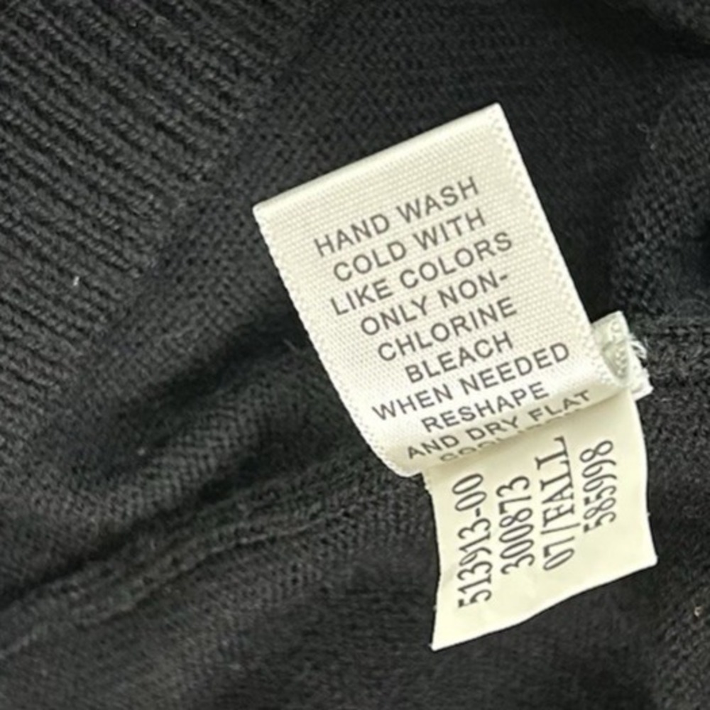 Banana Republic Short Cardigan Women's Medium Black Wool Crop Long Sleeve 00's - Picture 6 of 7